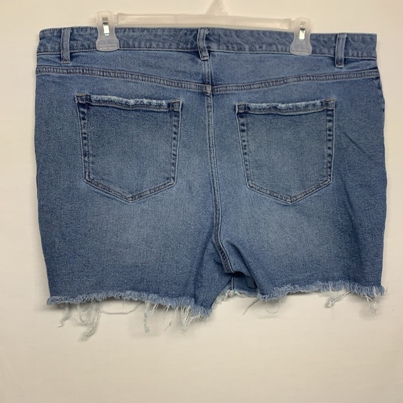 Lane Bryant Distressed Cutoff Jean Shorts - Picture 7 of 7